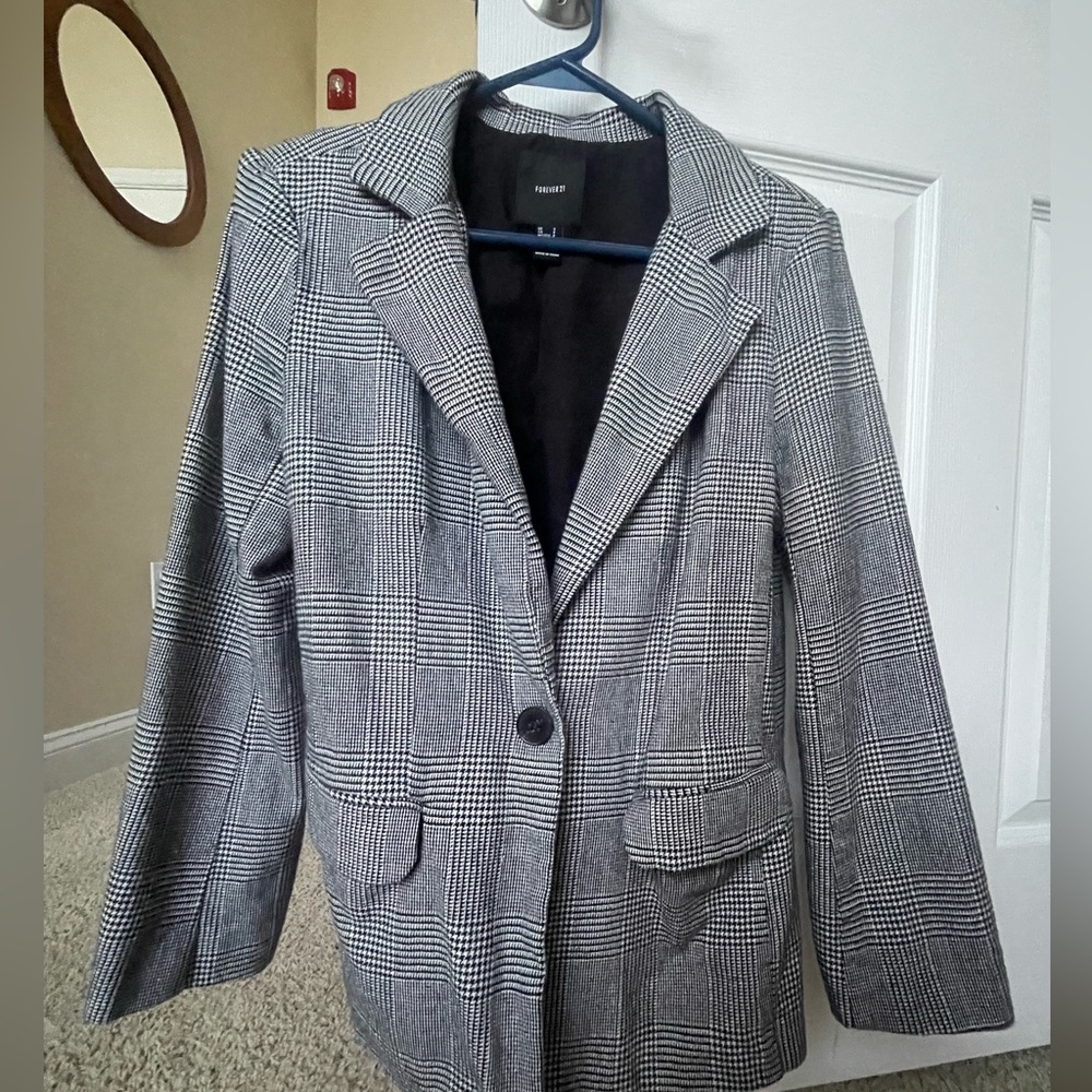 F21 plaid blazer w/ button detail